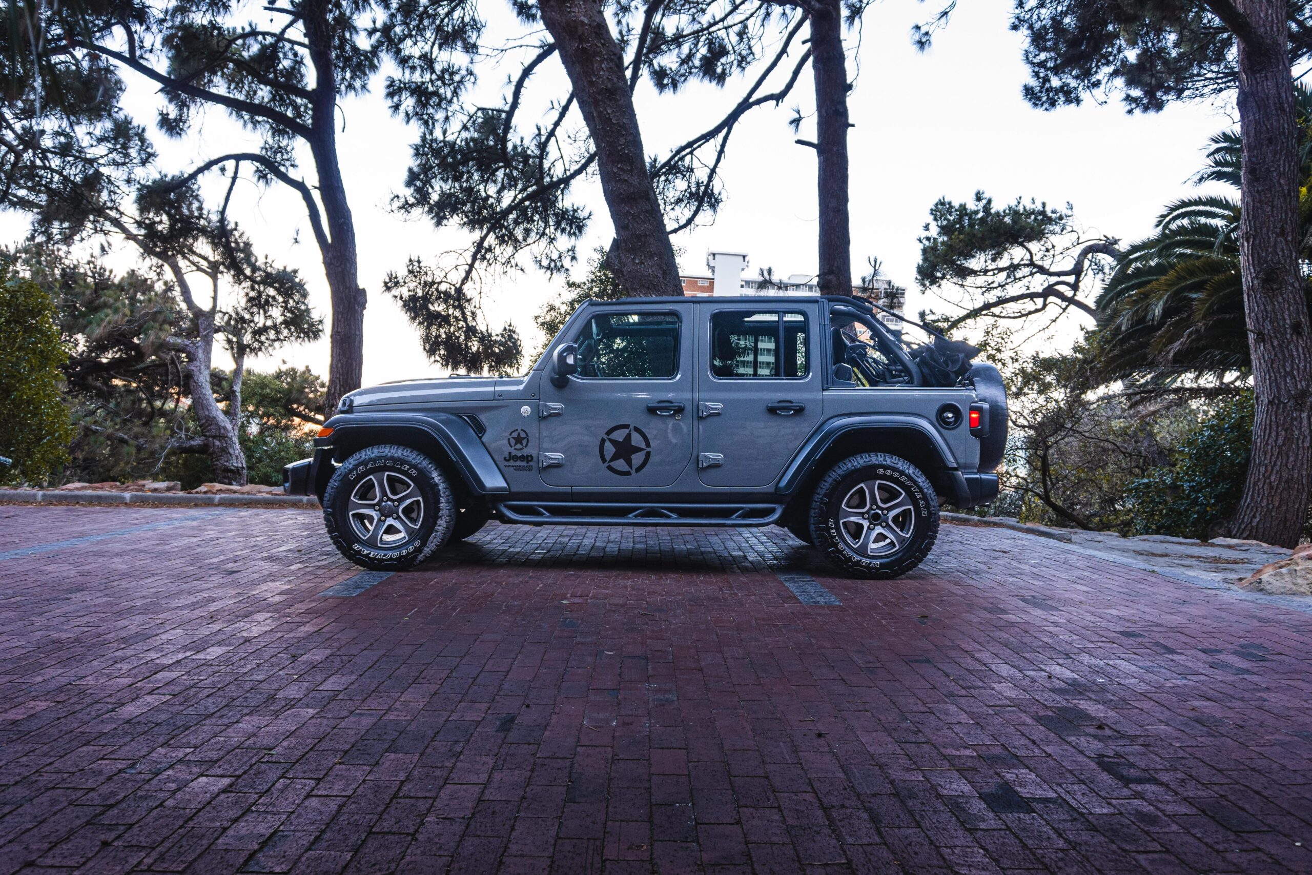 4 Door Jeep Wrangler JL - Image 4